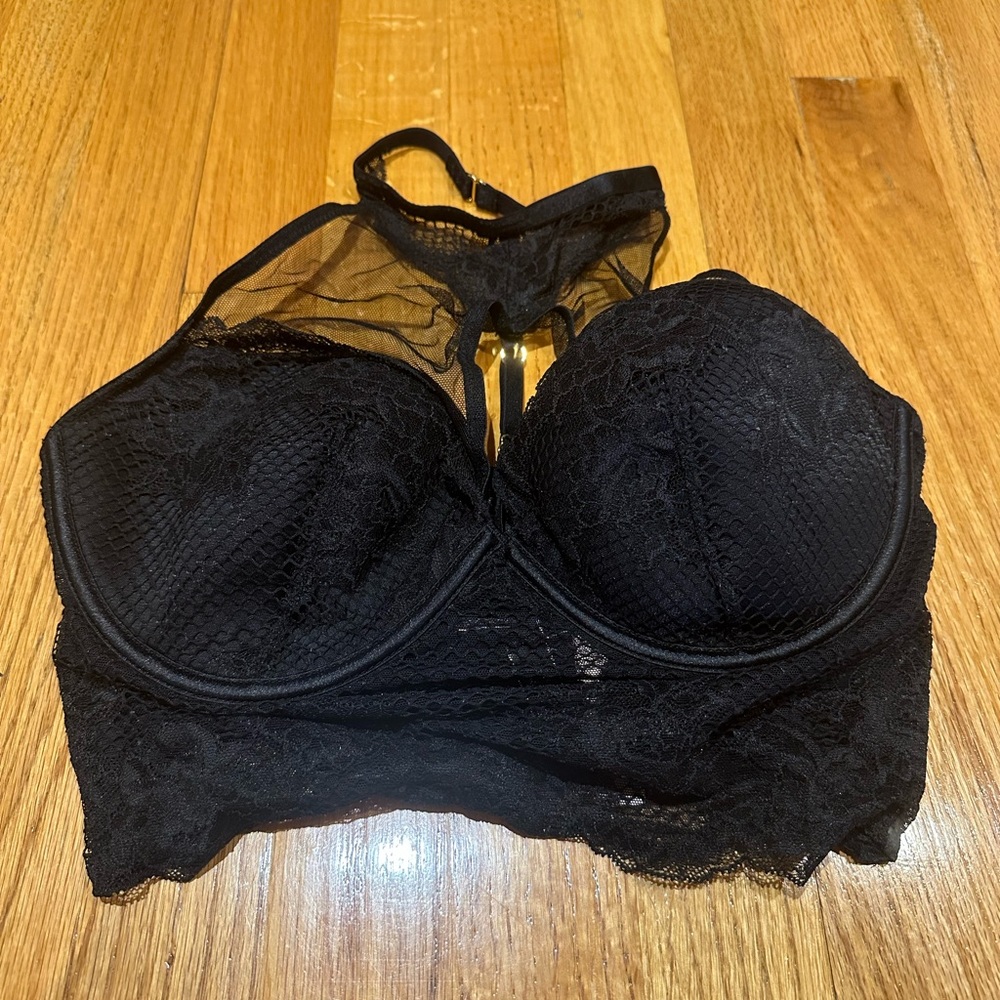 Victoria Secret - Picture 7 of 14